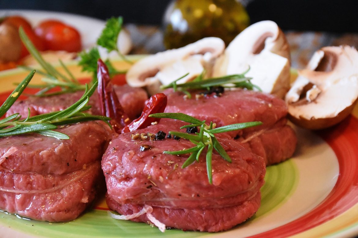 What’s the Best Meat for Dogs? What's the Best Meat for Dogs?